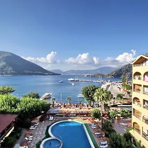 Hotel Golmar, Icmeler